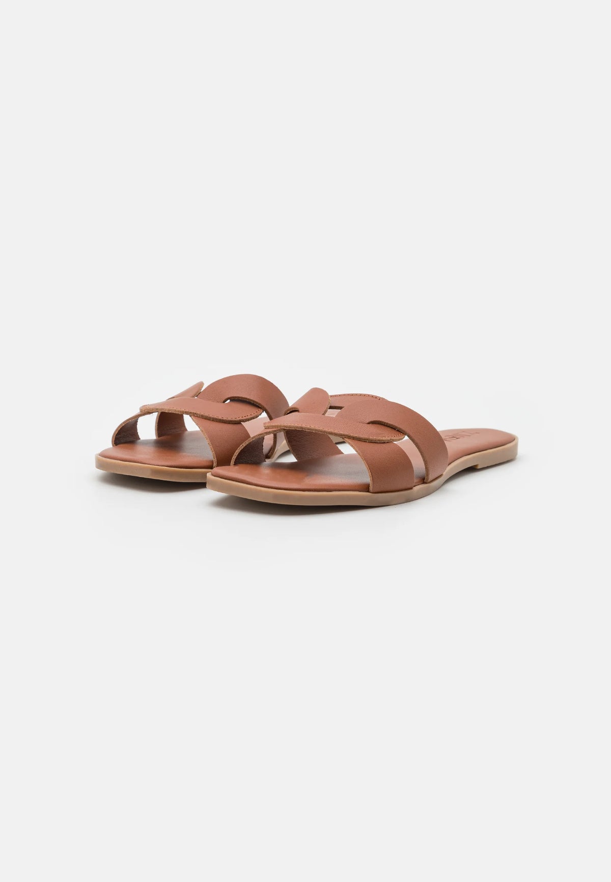 BROWN SANDALES